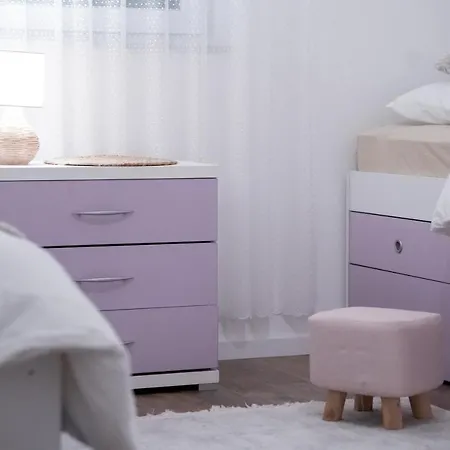 Ema's Oasis House, Your Perfect Getaway, Free Private Parking And Garden Apartmán