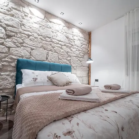 Ema's Oasis House, Your Perfect Getaway, Free Private Parking And Garden Apartment *