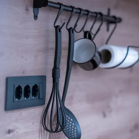 Ema's Oasis House, Your Perfect Getaway, Free Private Parking And Garden Apartmán Mostar