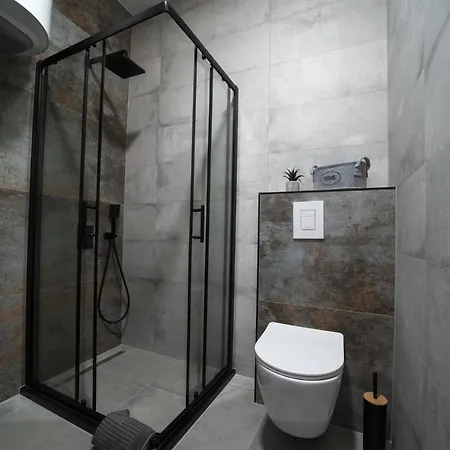 Ema's Oasis House, Your Perfect Getaway, Free Private Parking And Garden *