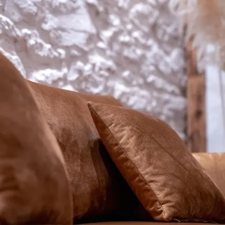 Ema's Oasis House, Your Perfect Getaway, Free Private Parking And Garden Apartmán *